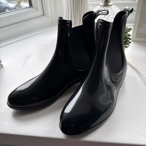 Daniel Wellington Glossy Black Women's Rain Boots